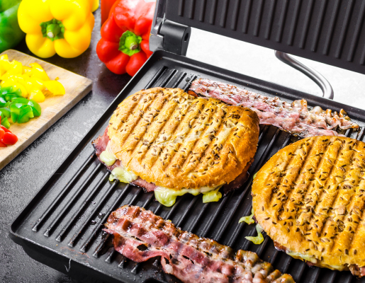 Machine à Panini pour tout événement dans l'Yonne (89) et la Seine Martime (77), proposé par Anim en Délire